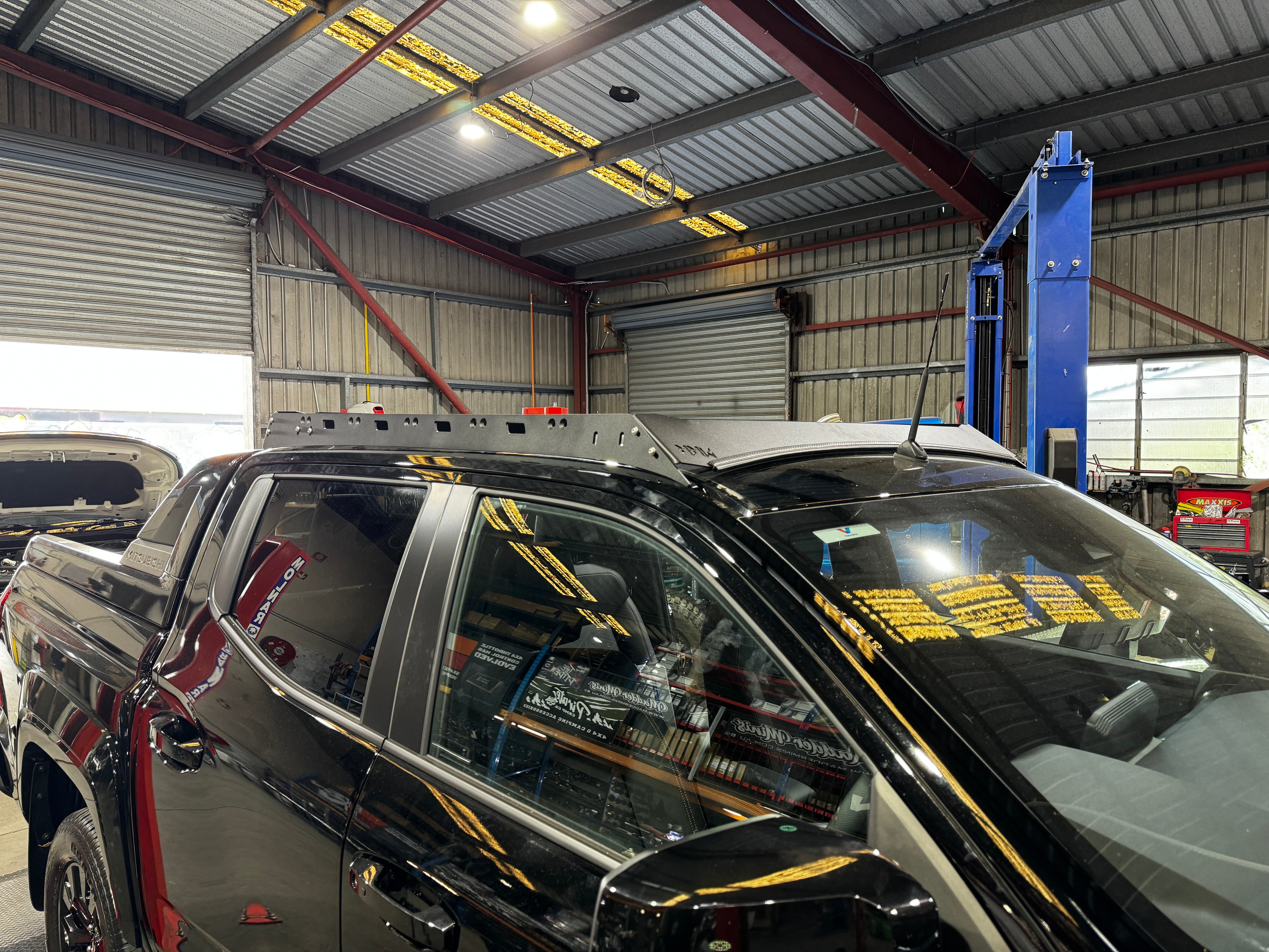 Custom Triton Roof Racks Mitsubishi Triton MN Dual Cab 07/06 03/15