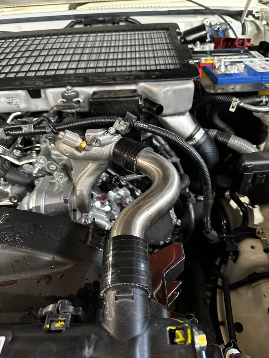 VDJ 76/78/79 Series Landcruiser 1.5” Radiator Hose – Meredith Metalworks